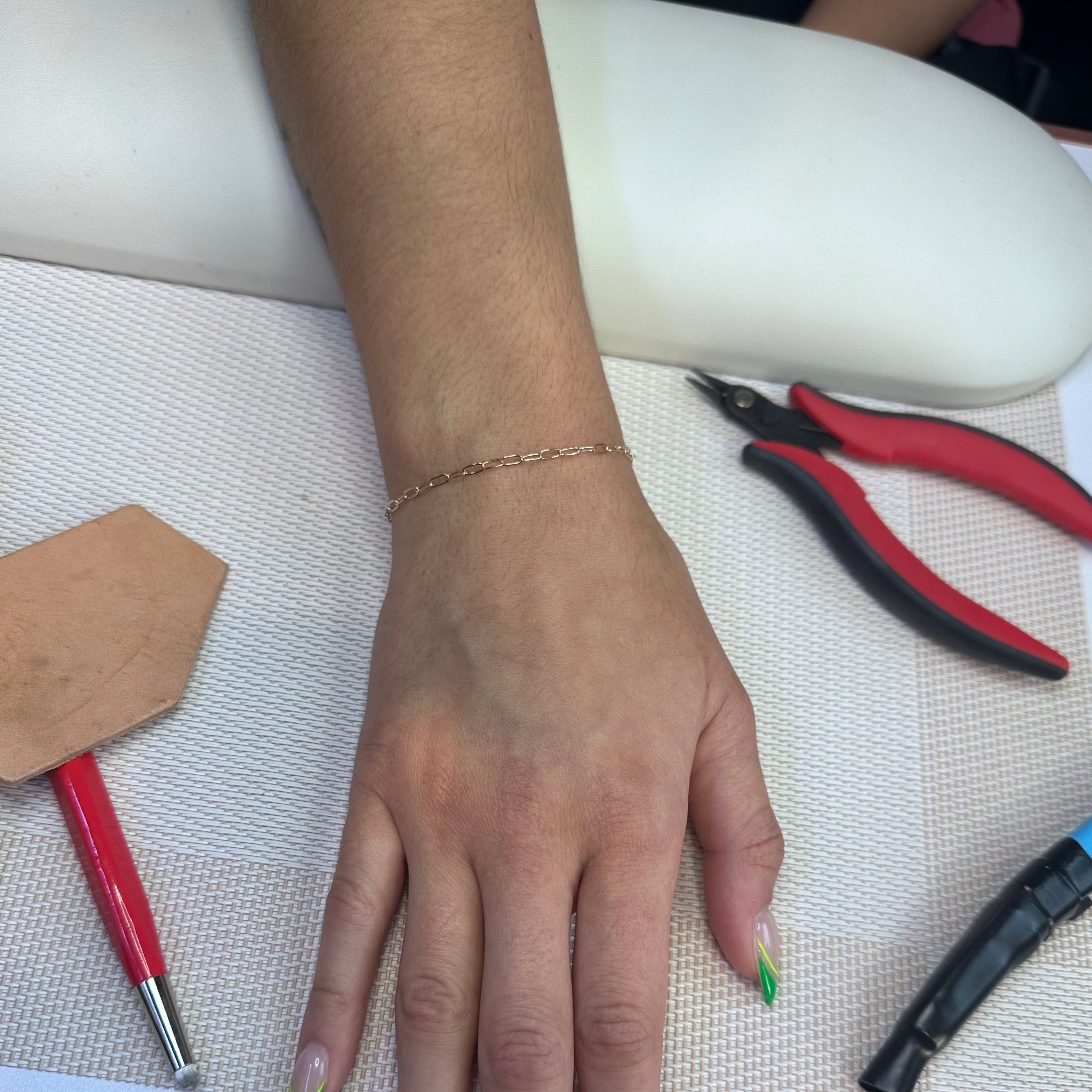 Connection: &quot;Kat&quot; 14K Yellow Gold Paperclip Chain